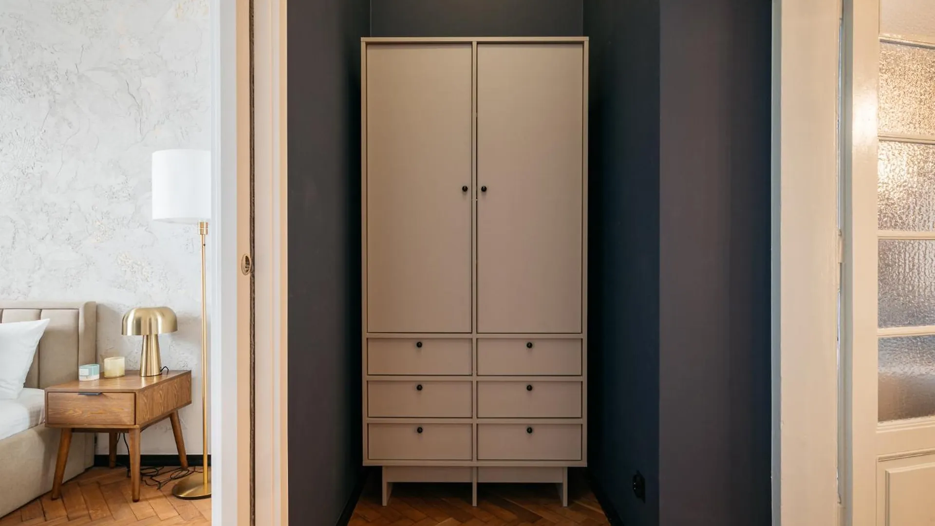 Moonlight II Apartment - Loftaffair Krakow Poland